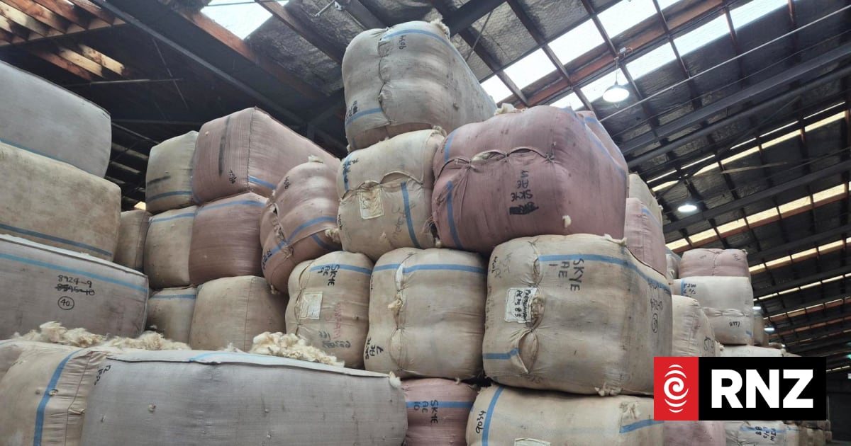 Country Life: Wool for sale - inside a Kells Wool auction