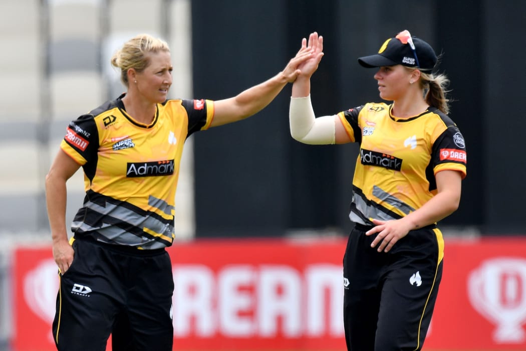 White Ferns' captain Sophie Devine (left) and Jess Kerr.