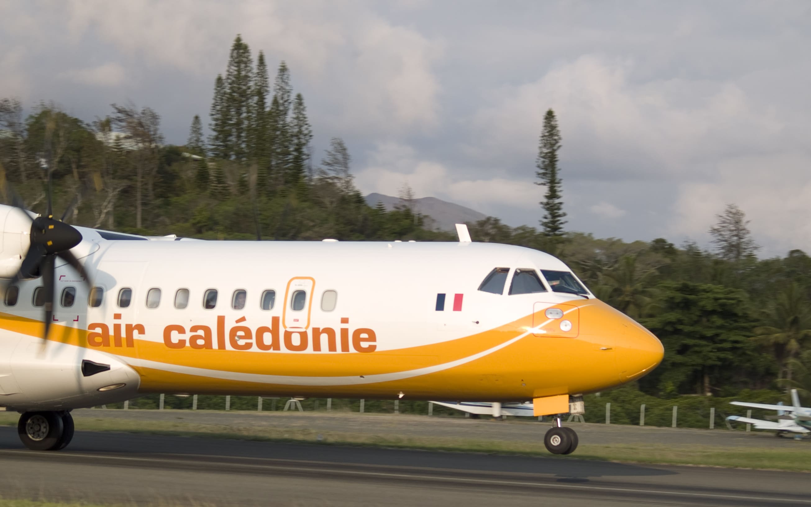 An Air Calédonie aircraft landing at Nouméa Magenta Airport in New Caledonia. 2007