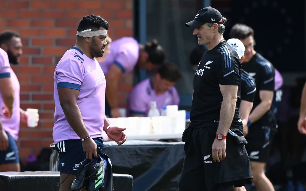 Samisoni Taukei’aho and All Blacks assistant coach Scott McLeod.