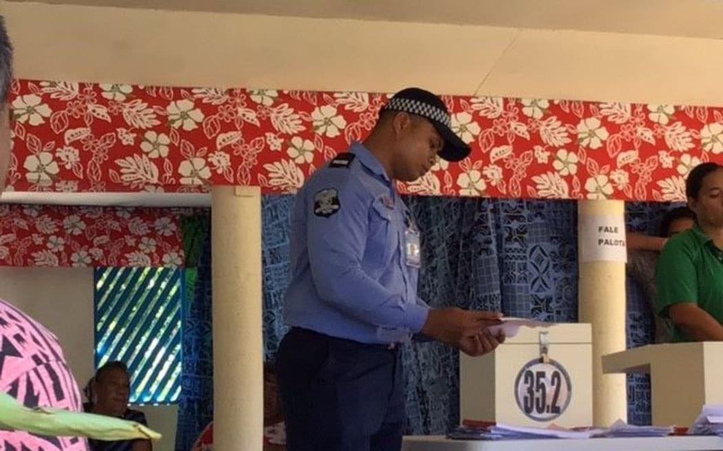 Samoa general election, vote counting in Utuloa, Asau Savaii.