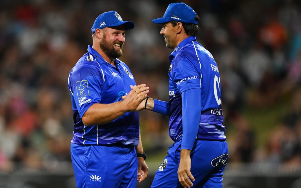 Tom Walsh and Stephen Fleming during the T20 Black Clash