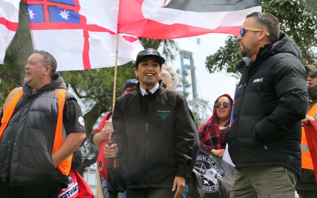 Hundreds gathered in Tāmaki Makaurau for Rā Whakamana, to hīkoi from Okahu Bay to the Port of Auckland, calling on the government to honour Te Tiriti and workers rights.