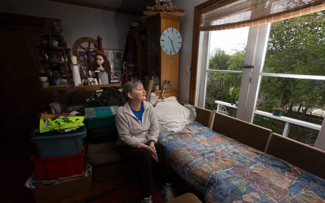 Penny Bright struck an 11th hour deal with Auckland Council to postpone her unpaid rates, halting a court-ordered sale of her Kingsland house.