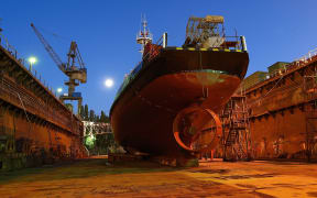 Repair of a small ship to dock