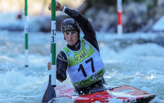 Luuka Jones in action in the heats of the women's C1 at the 2019 world canoe slalom championships in Spain.