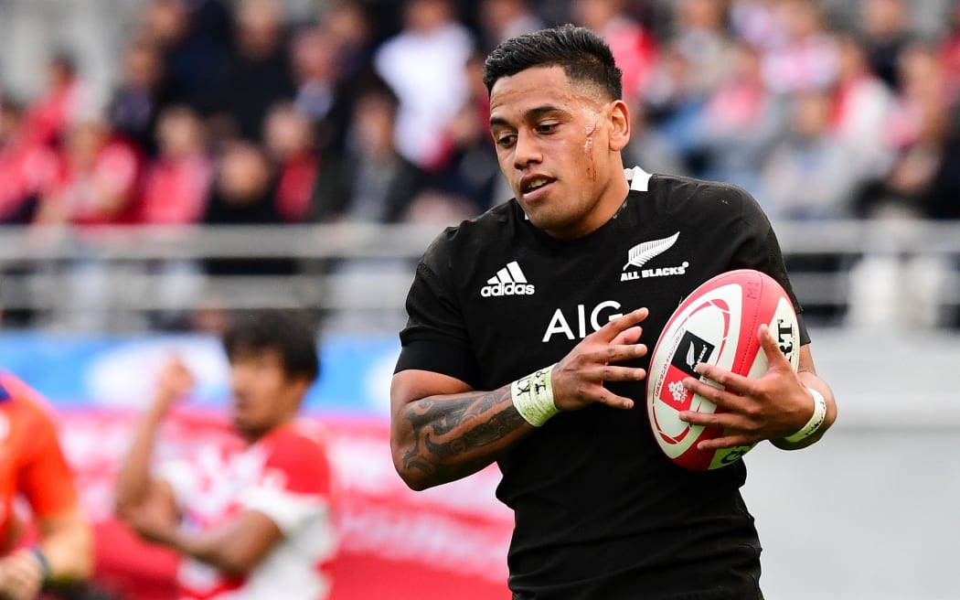 All Black halfback  Te Toiroa Tahuriorangi
