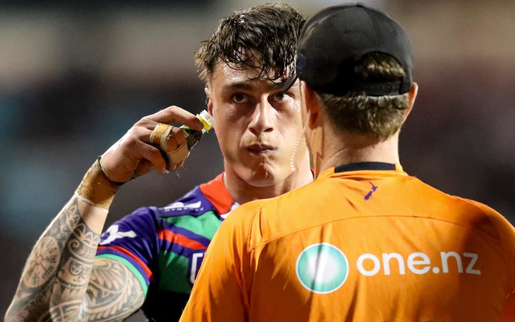 Charnze Nicoll-Klokstad takes on some pickle juice. St George Dragons v One NZ Warriors.