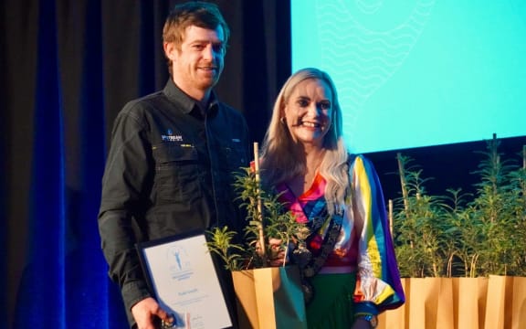 Todd Smith with mayor Kirsten Wise.