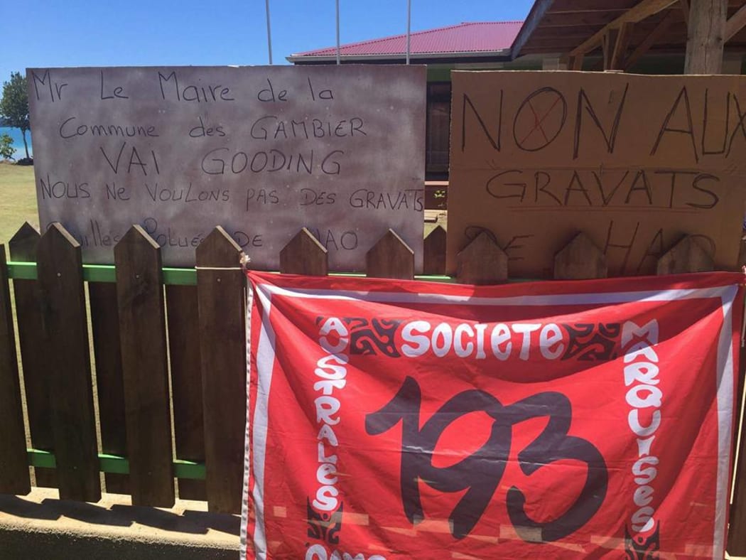 Group on Mangareva opposed to shipment of building material from Hao