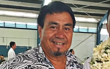 MP Tama Tuavera and young achiever Baden Poa from Takitumu, Rarotonga.