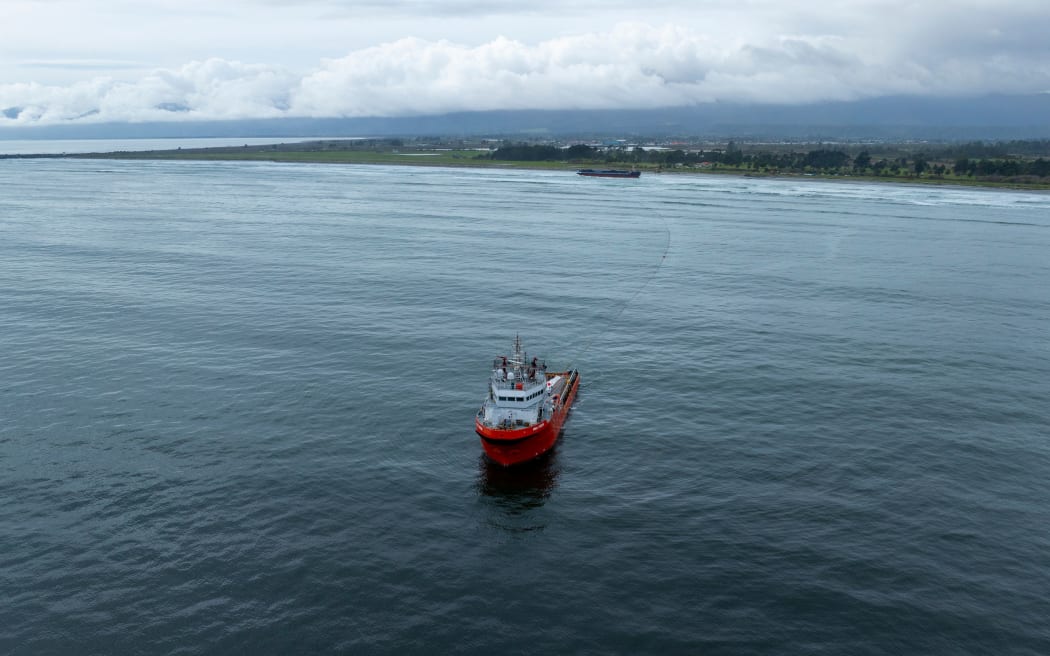 The government has contracted the open ocean tug MMA Vision until June 2026.