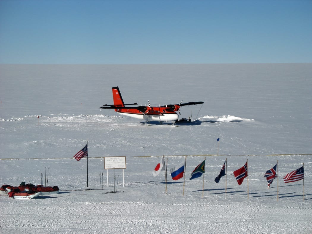 A Twin Otter at Amundsen-Scott South Pole Station