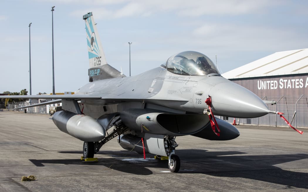 F-16