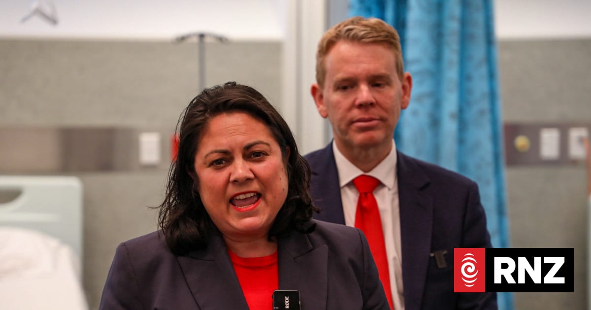 Labour promises every graduate nurse will get a job