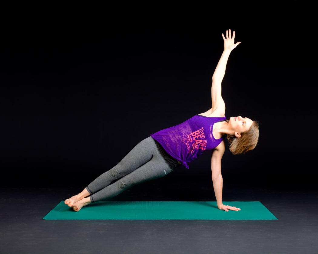 side plank woman yoga