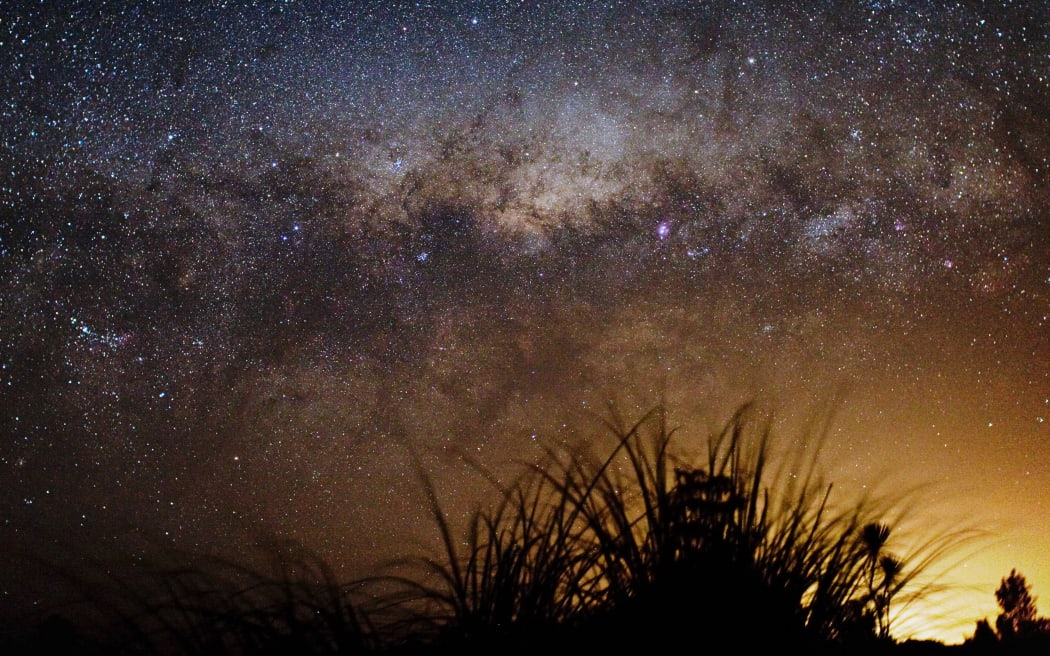 Voie lactee dans le Sagittaire et Scorpion - Milky way in Sagittarius and Scorpius - La Voie lactee photographiee en Nouvelle-Zelande. Milky way in New Zealand ©Sebastian Voltmer/Novapix/Leemage (Photo by Sebastian Voltmer / leemage / Leemage via AFP)