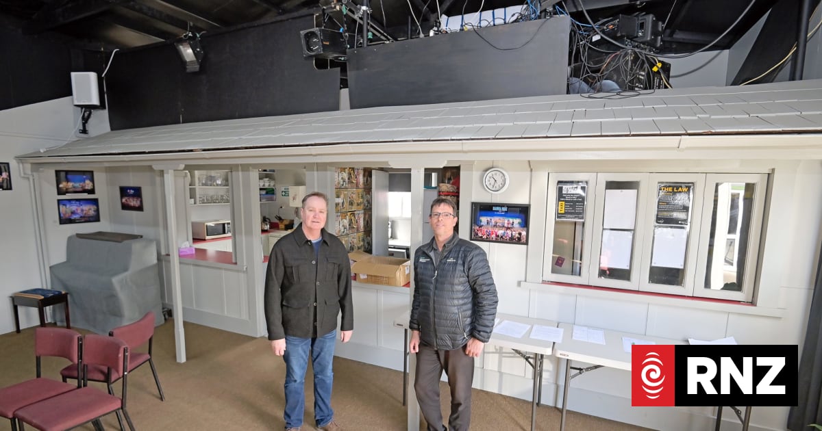 ‘Stop messing around with us’: Theatre group’s fury over council lease ...