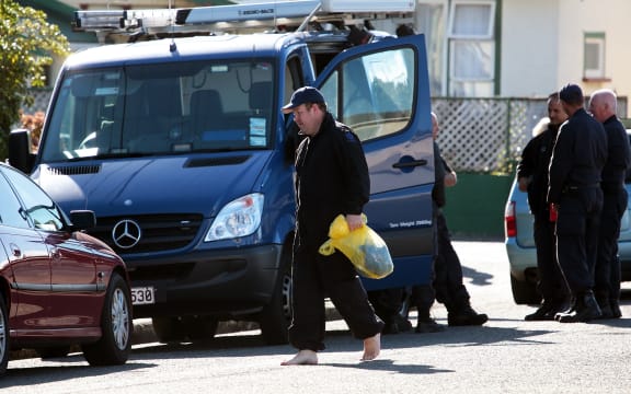 Armed police in Petone.