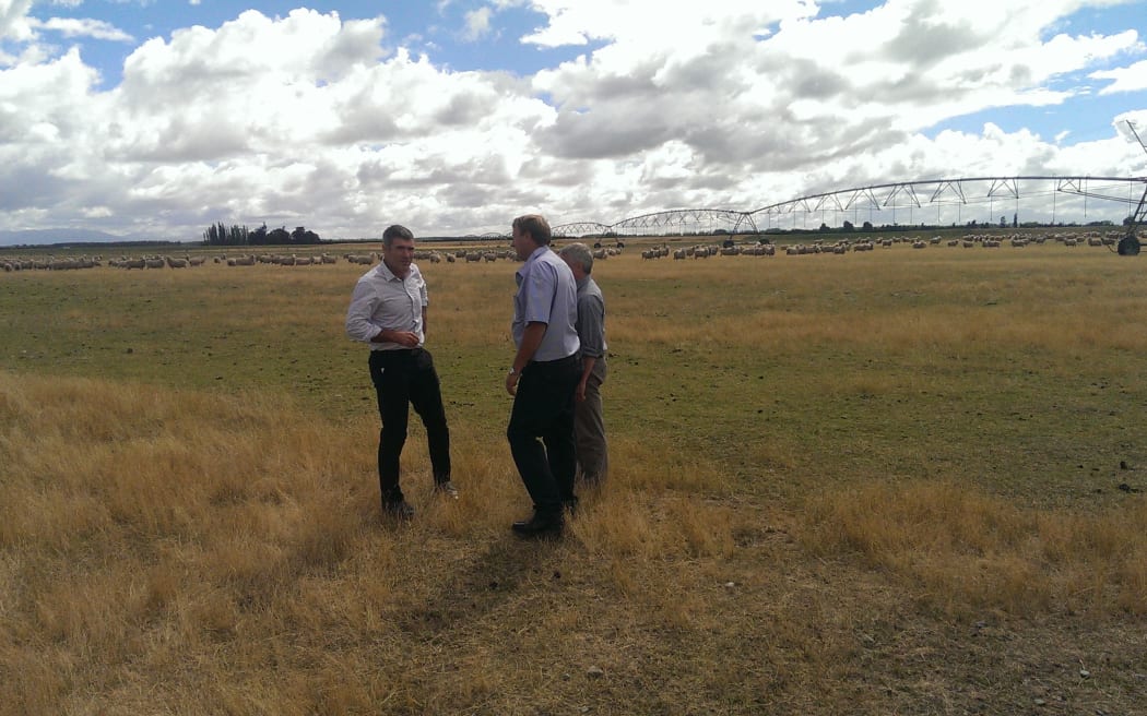The Minister for Primary Industries Nathan Guy meets farmers in Ashburton