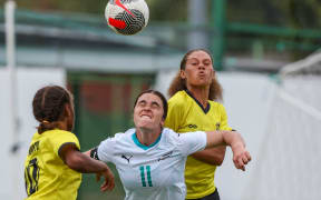 New Zealand secured the top spot in Group B at the OFC U-19 Women’s Championship in Tahiti with a dominant 11-0 victory over Vanuatu at Stade Paea.