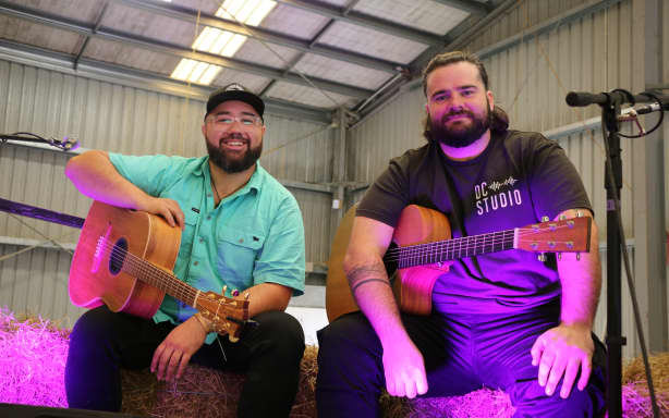 Country artists and enthusiasts hit Gore for Tussock Country ute muster ...