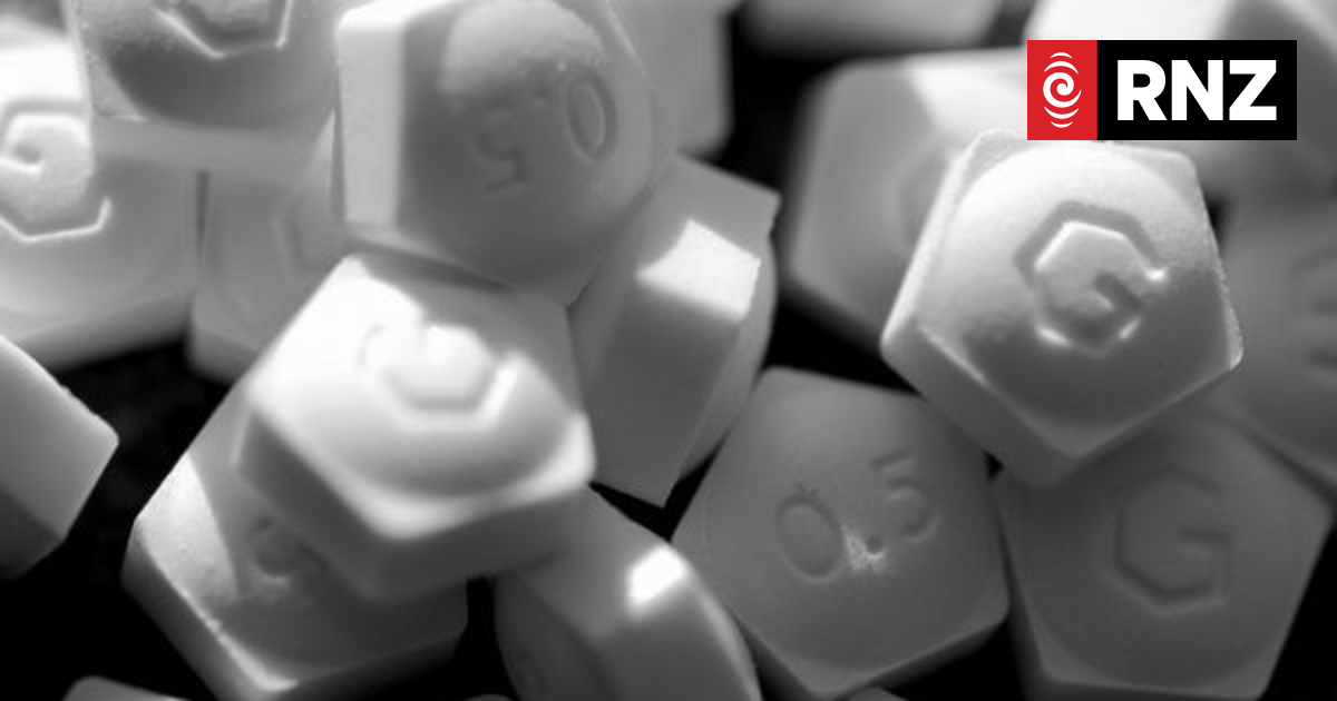 Researchers delve into cause of 'scary' antidepressant withdrawal symptom - Vimarsana News
