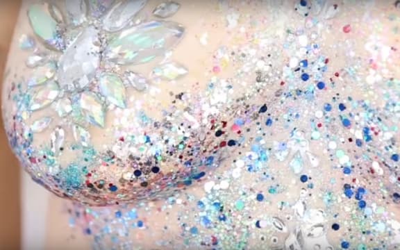 Glitter breast