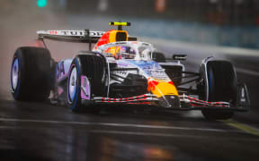 30 LAWSON Liam (nzl), Visa Cash App RB F1 Team VCARB02, action during the 2025 Formula 1 Las Vegas Grand Prix.