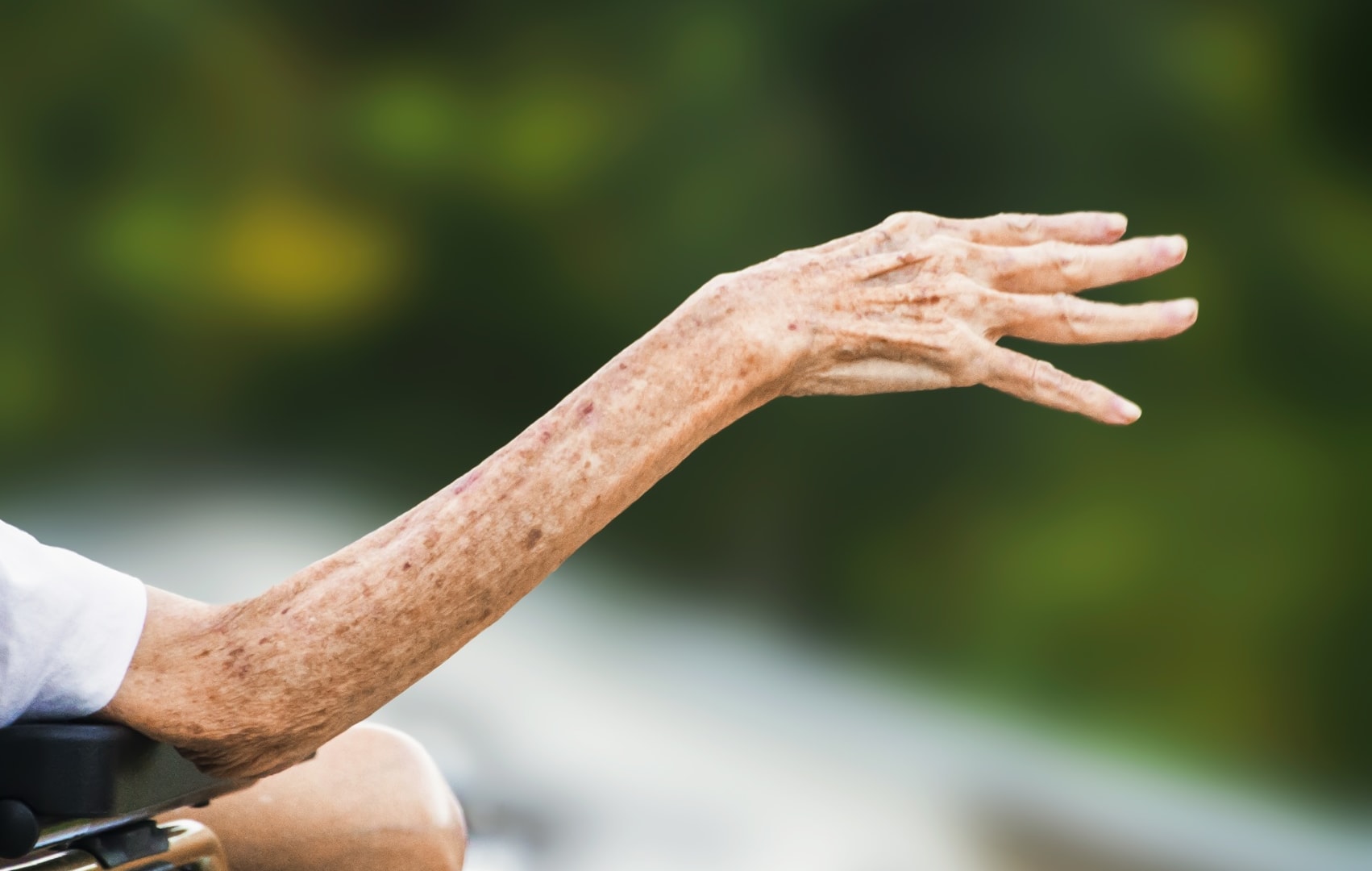 As we get older, we lose muscle mass and power in our arms and legs - but there are things we can do to keep our strength and have a better old age.