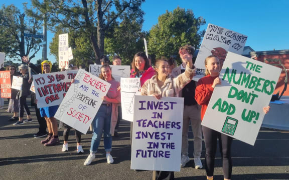 Striking secondary school teachers picketing outside Selwyn College in Auckland on Wednesday, 29 March.