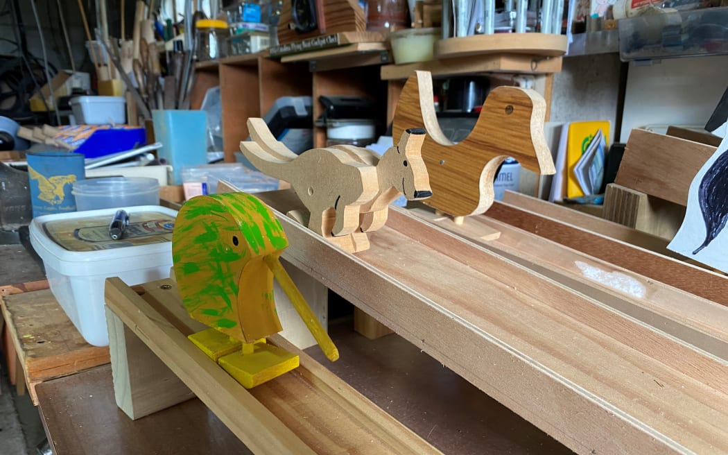 Wooden kiwi racers, and various other animals, are made with the help of gravity.