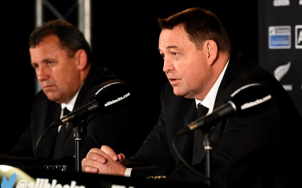 Steve Hansen (R) with Ian Foster