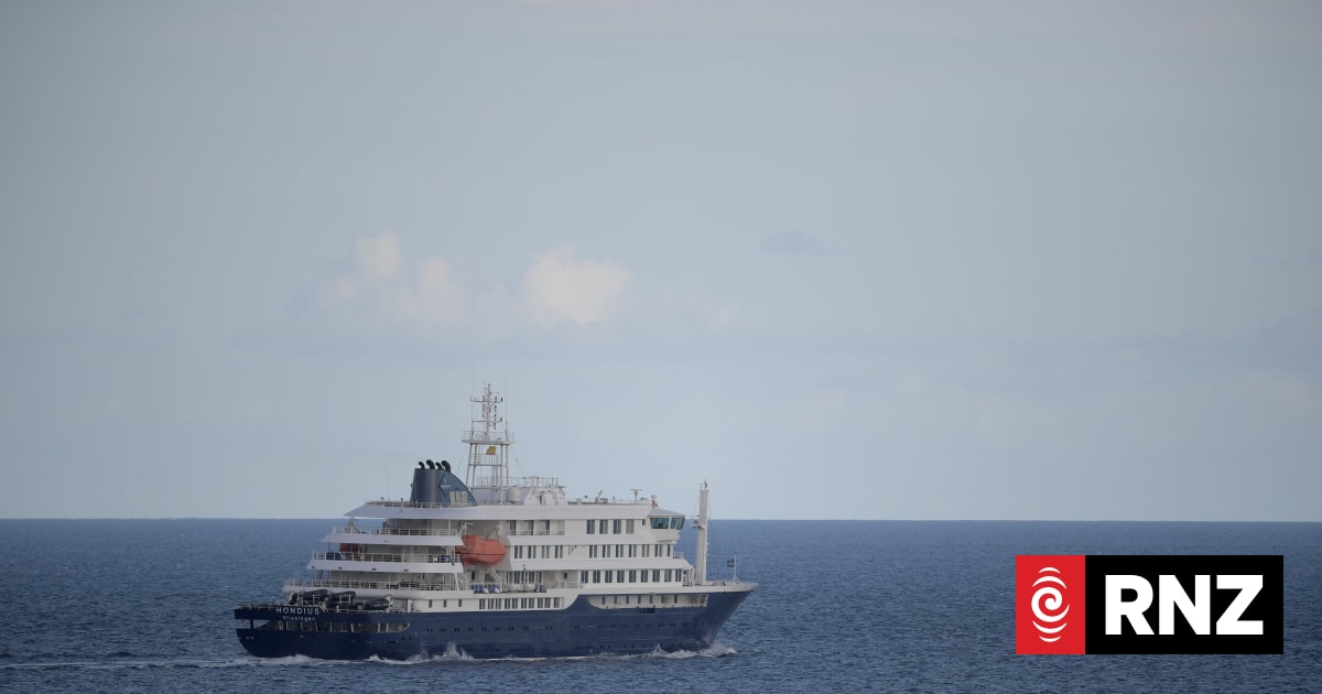 New Zealander onboard cruise ship during deadly hantavirus outbreak finally heading home