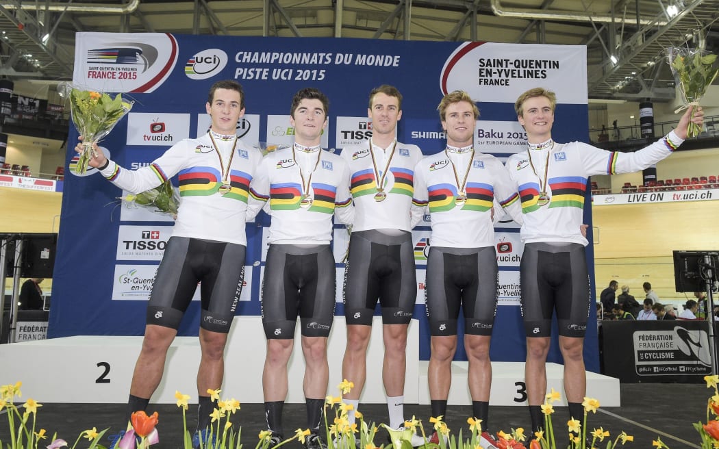 NZ wins 2015 Track Cycling World Championship team pursuit title.