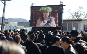 Crowds watch on outside Turangawaewae Marae as Kuini Nga wai hono i te po named as new Māori queen