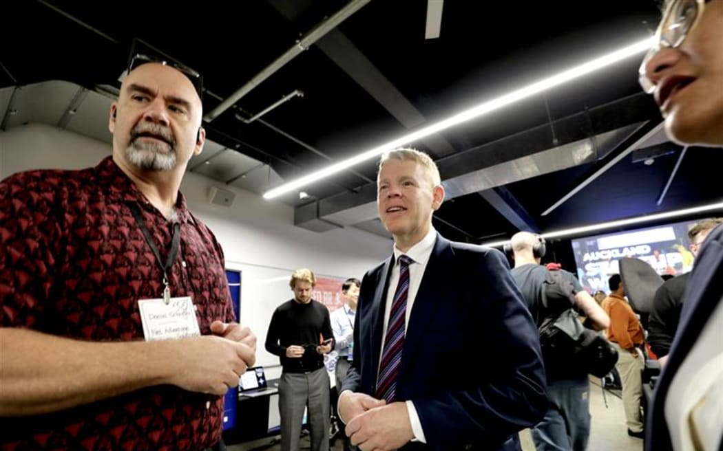 Labour Leader Chris Hipkins and Finance and Economy spokesperson Barbara Edmonds visit Auckland start-up space GridAKL.