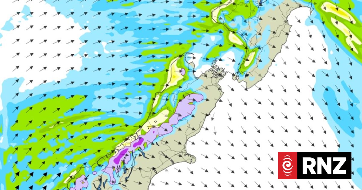 Weekend weather: Snow warnings and strong wind watches as chilly days ahead