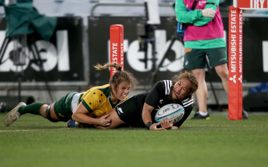 Fiao'o Faamausil dives over to score a try. Australian Wallaroos v New Zealand Black Ferns. 2018 Test Match. ANZ Stadium, Sydney Saturday 18 August 2018.