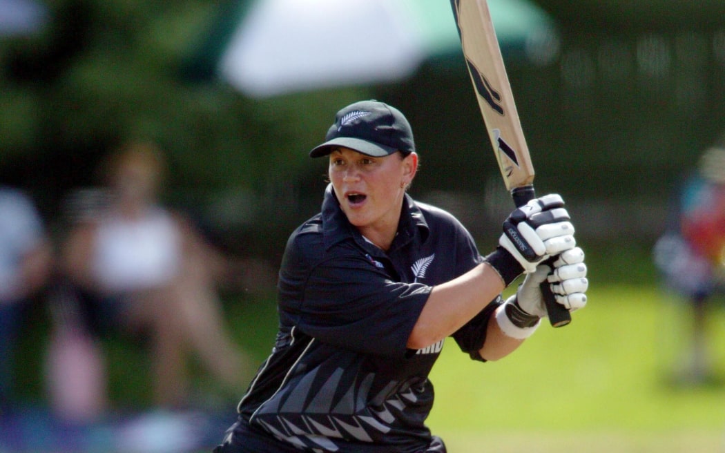 11 February, 2004. Eden Park Outer Oval, Auckland, New Zealand. Rosebowl Series. New Zealand White Ferns v Australia. Maia Lewis plays a shot during her innings of 33 runs.