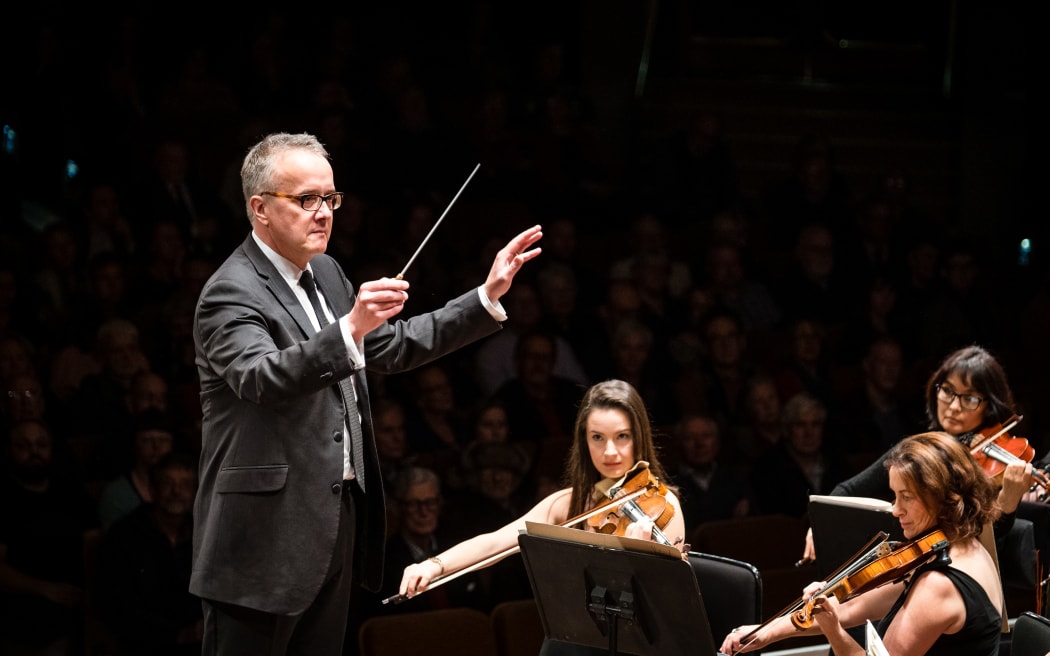 Marc Taddei conducts Wellington Orchestra