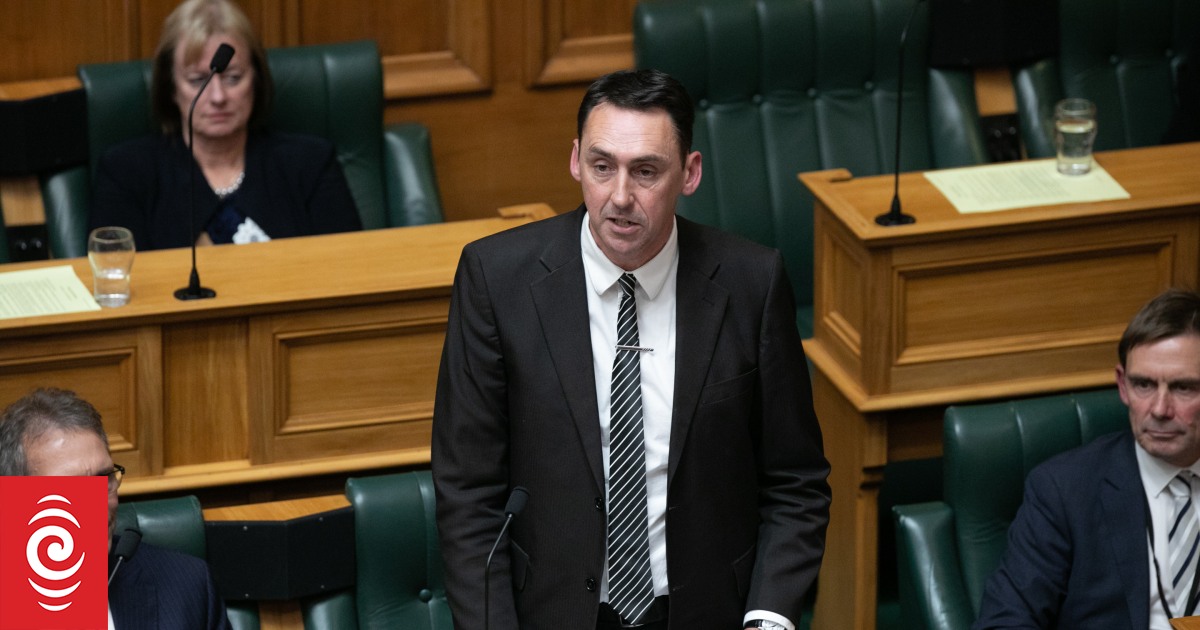 NZ First MP Jamie Arbuckle, who wanted to keep his pay as councillor pay too, changes his mind - Vimarsana News