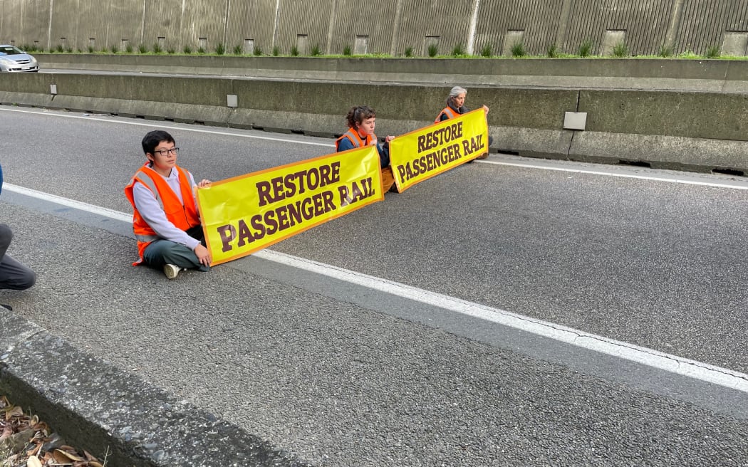 Protesters blocked the southbound of lane State Highway 1 at the Terrace Tunnel in Wellington