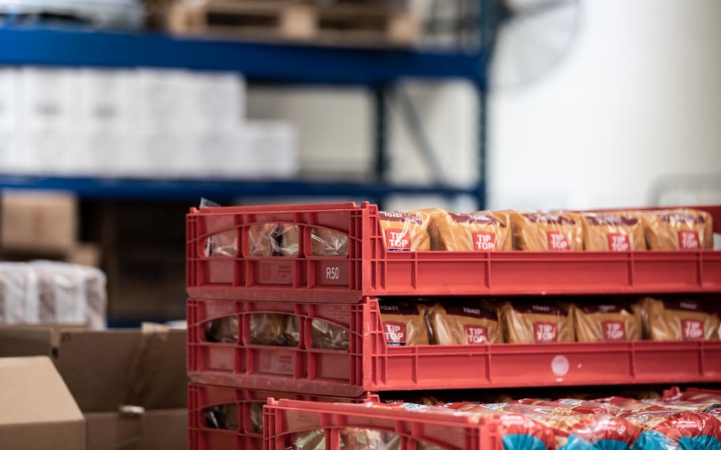 Bread at the Buttabean Motivation Foodbank in Wiri