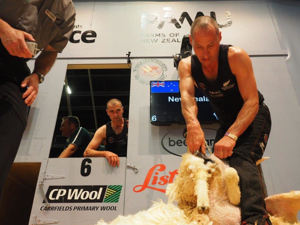 John Kirkpatrick shearing in the individual machine shearing final