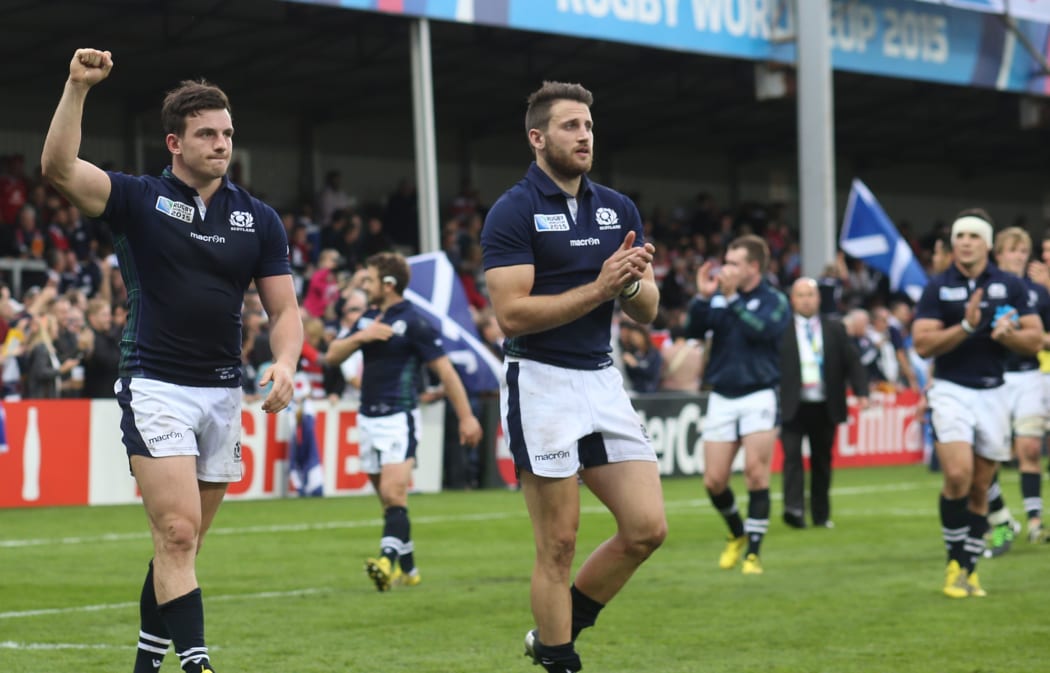Scotland do lap of honour after beating Japan at RWC2015