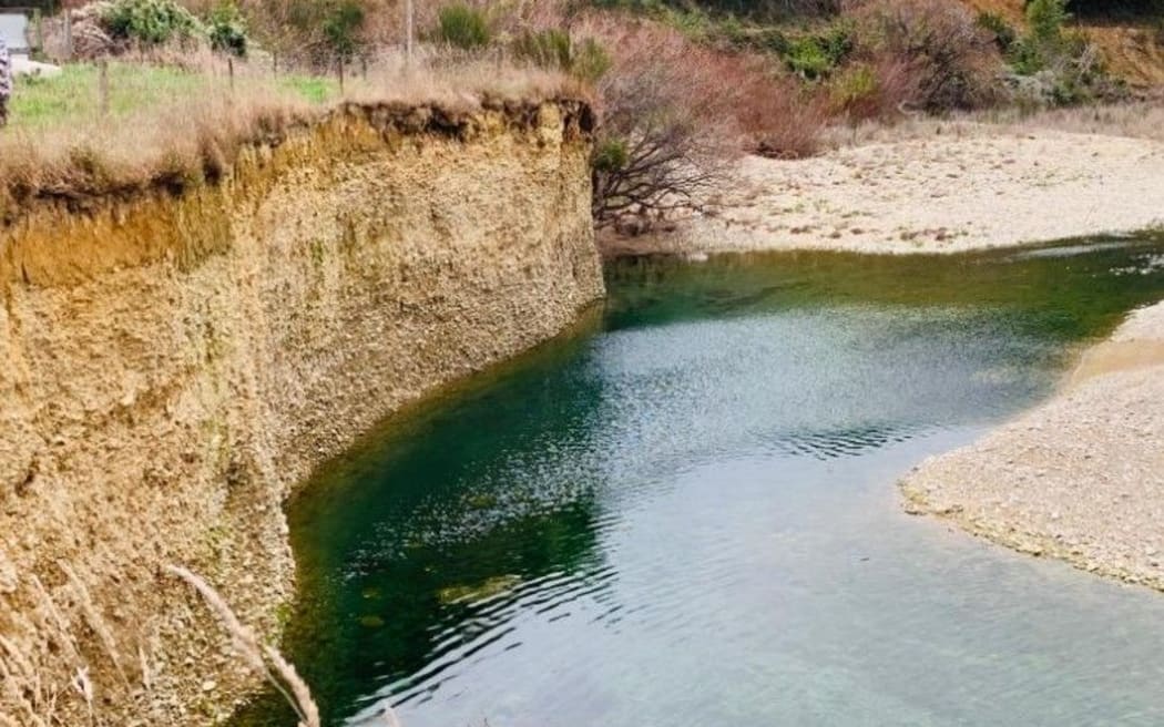 Riverbank erosion in the Te Hoiere/Pelorus catchment. Farmers are losing metres of land at a time to the river.