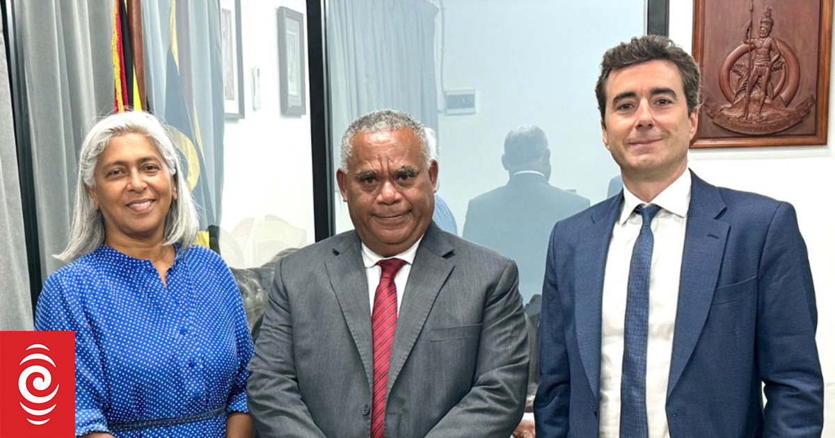 French Ambassador for the Pacific makes first official visit to Vanuatu