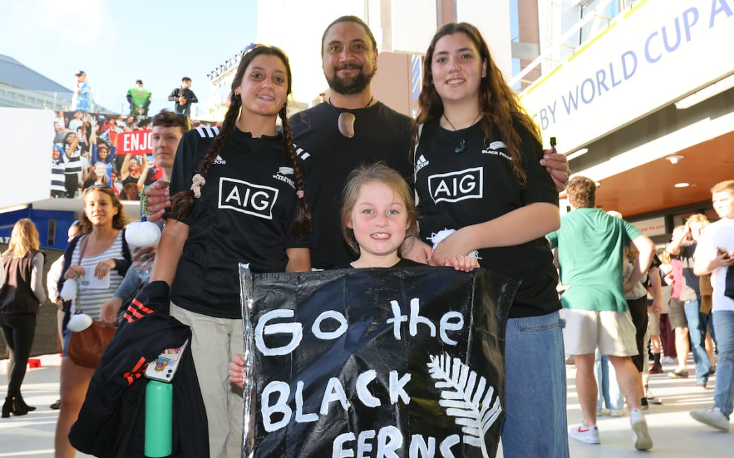New Zealand fans and supporters.
New Zealand Black Ferns v England, Women’s Rugby World Cup New Zealand 2021 (played in 2022) Grand Final match at Eden Park, Auckland, New Zealand on Saturday 12 November 2022. (Photo: Photosport)