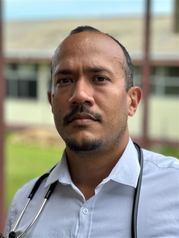 Dr Sale Tamata Vurobaravu - Specialist in Internal Medicine